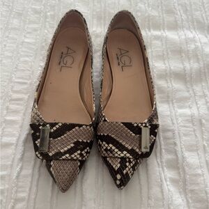 AGL ATTILIO GIUSTI LEOMBRUNI Pointy Toe Flat In Natural Snake Leather Sz 37